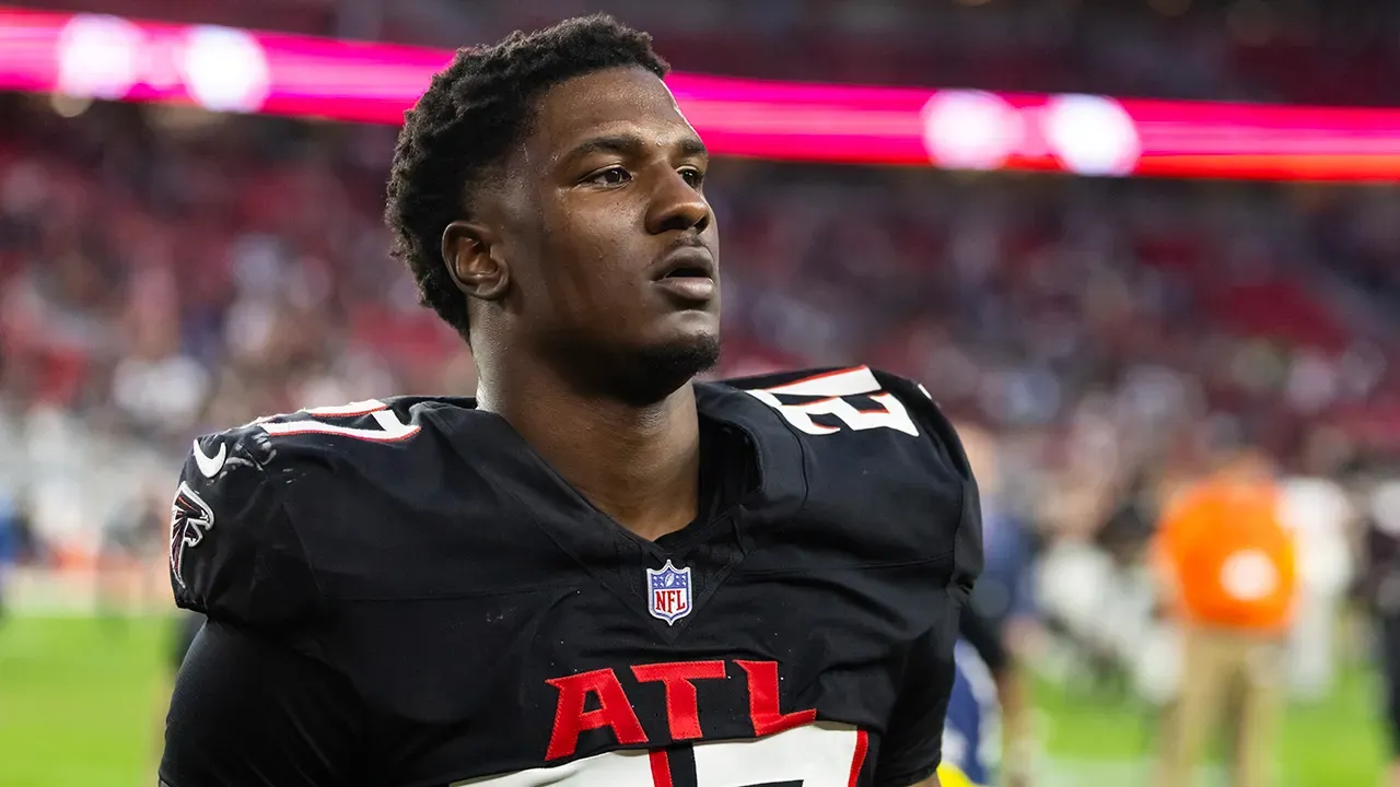 Dalam program tersebut, James Pearce harus menjalani terapi, mengikuti tes narkoba secara acak, serta mematuhi protokol pengujian zat terlarang yang berlaku di NFL. (Foto: AP)