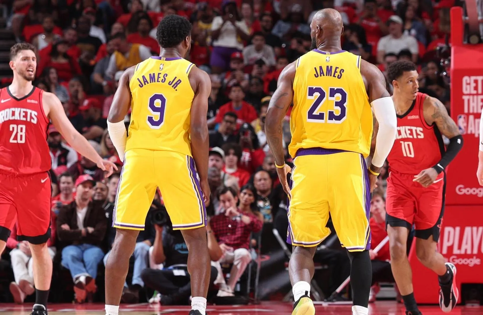 LeBron-Bronny Ciptakan Sejarah di Playoff NBA