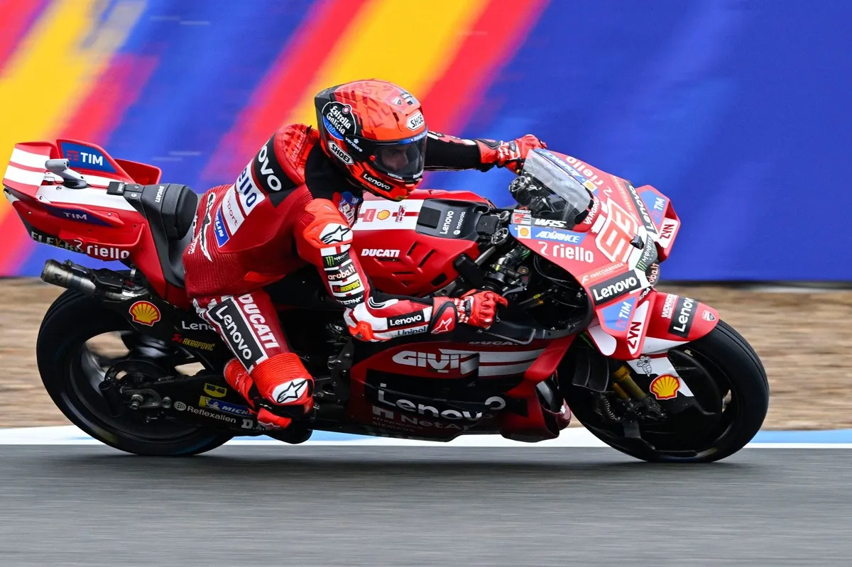 Marc Marquez Raih Pole di GP Spanyol, Kalahkan Zarco - sumber: (motorsport)