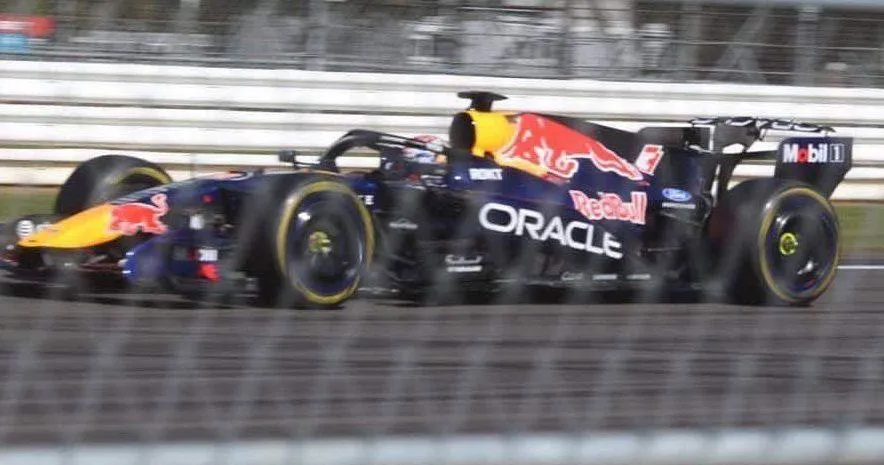 Operasi Sayap Belakang Baru Red Bull yang Menakjubkan - sumber: (racingnews365)