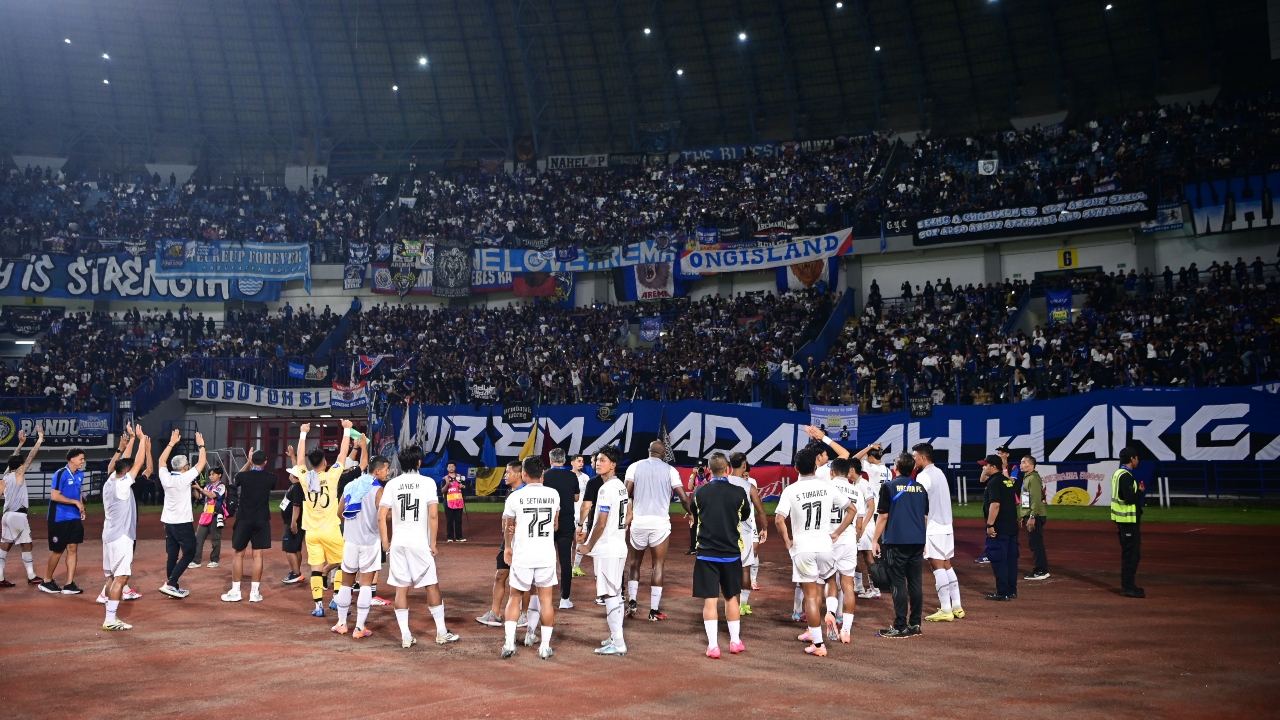 Pelatih Persib Senang Lihat Suporter Tamu Hadir Tanpa Ricuh