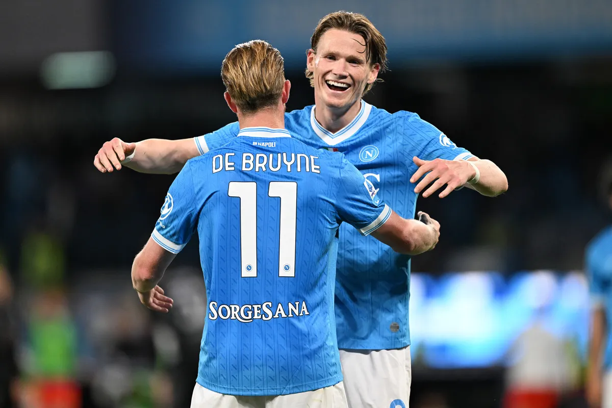 Pesta Gol Napoli: De Bruyne dan McTominay Bungkam Cremonese 4-0 - sumber: (footballitalia)
