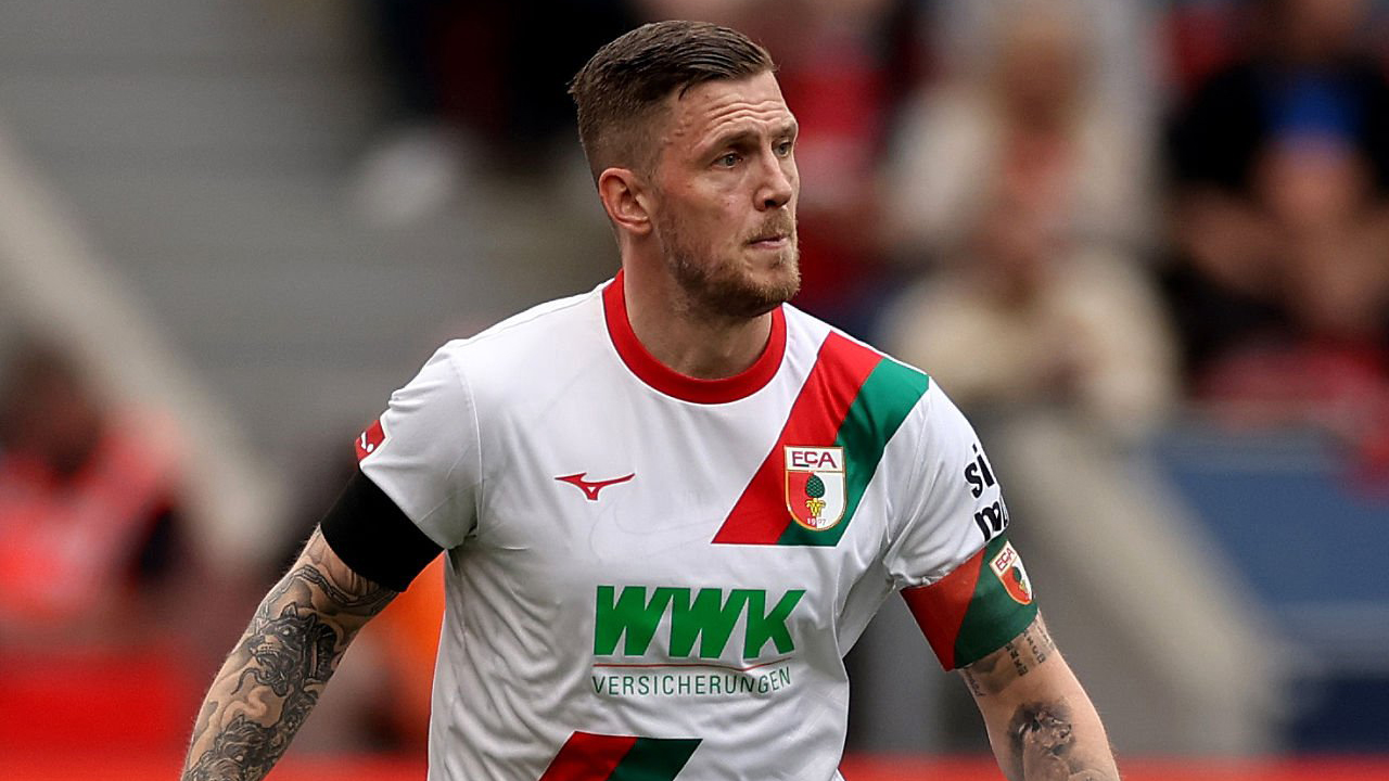 Augsburg Imbang Lawan Frankfurt, Jeffrey Gouweleeuw Kecewa Berat