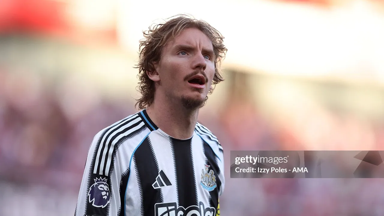 Eddie Howe puji Nick Woltemade meski jarang dimainkan