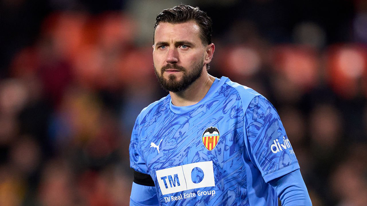 Masa Depan Stole Dimitrievski Abu-abu, Begini Kata Pelatih Valencia