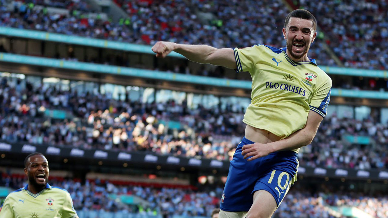 Meski Southampton Tersingkir, Finn Azaz Bangga Bobol Gawang City