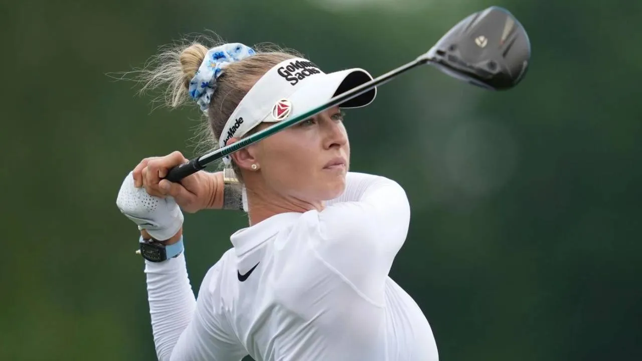 Nelly Korda menutup 54 hole dengan total 16-under 200, menyamai rekor turnamen untuk skor tiga putaran yang sebelumnya dicetak Jennifer Kupcho pada 2022. (Foto: Golf Digest)