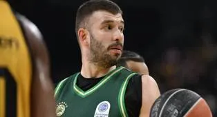 Nikos Rogkavopoulos Balas Menyindir Pemain Andalan Valencia