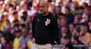 Pep Guardiola Ogah Bicara Peluang City Raih Treble Domestik