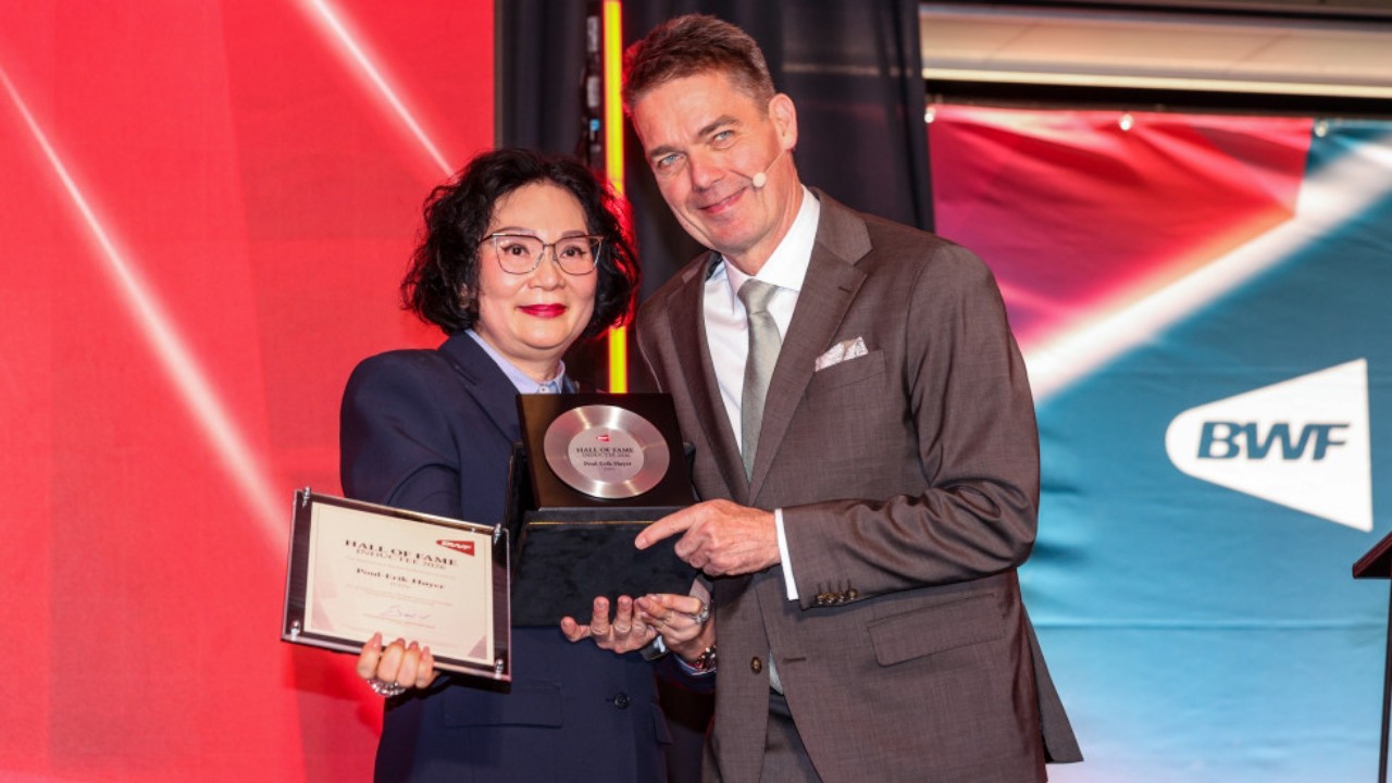Poul Erik Hoyer Resmi Terima Penghargaan BWF Hall of Fame