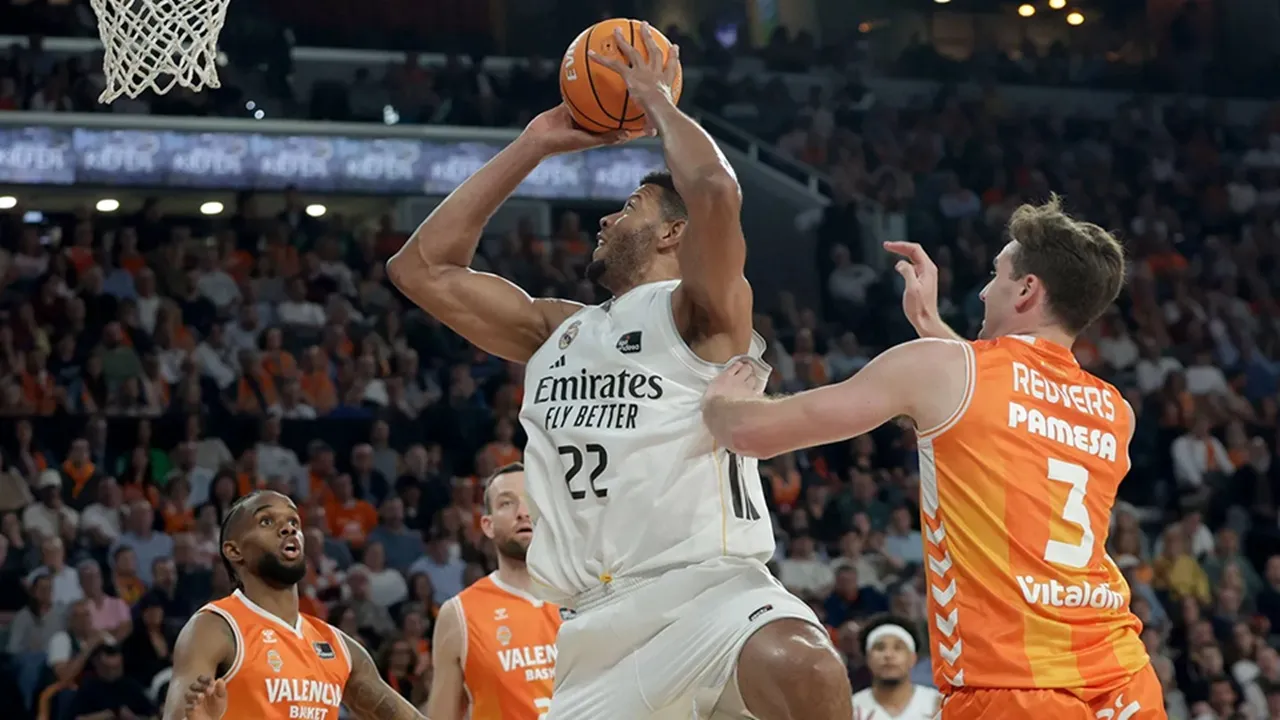 Real Madrid Basketball Tumbangkan Valencia di Roig Arena