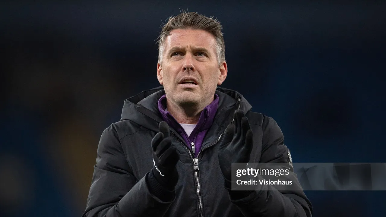 Rob Edwards pahami kekecewaan fans Wolves