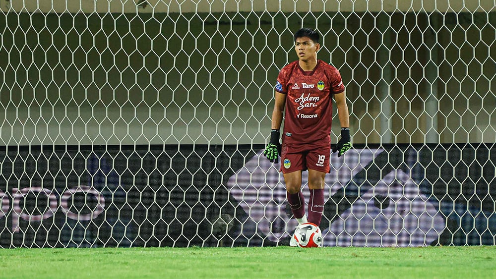 Van Gastel Sanjung Performa Gemilang Kiper PSIM