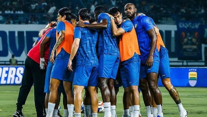 Arema FC Siapkan Wajah Baru, Marcos Santos Siap Redam Persebaya - sumber: (ileagueid)