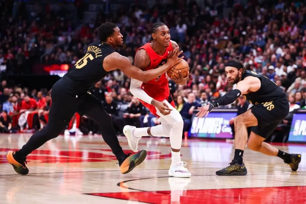 Cavaliers Tumbang di Toronto, Seri Playoff Imbang 2-2 - sumber: (mainbasket)