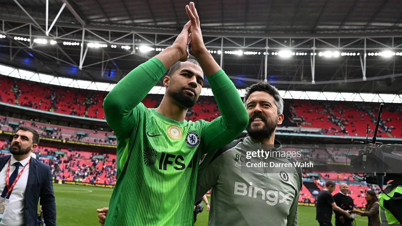 Daniel Farke Puji Robert Sanchez Usai Leeds Gagal ke Final Piala FA