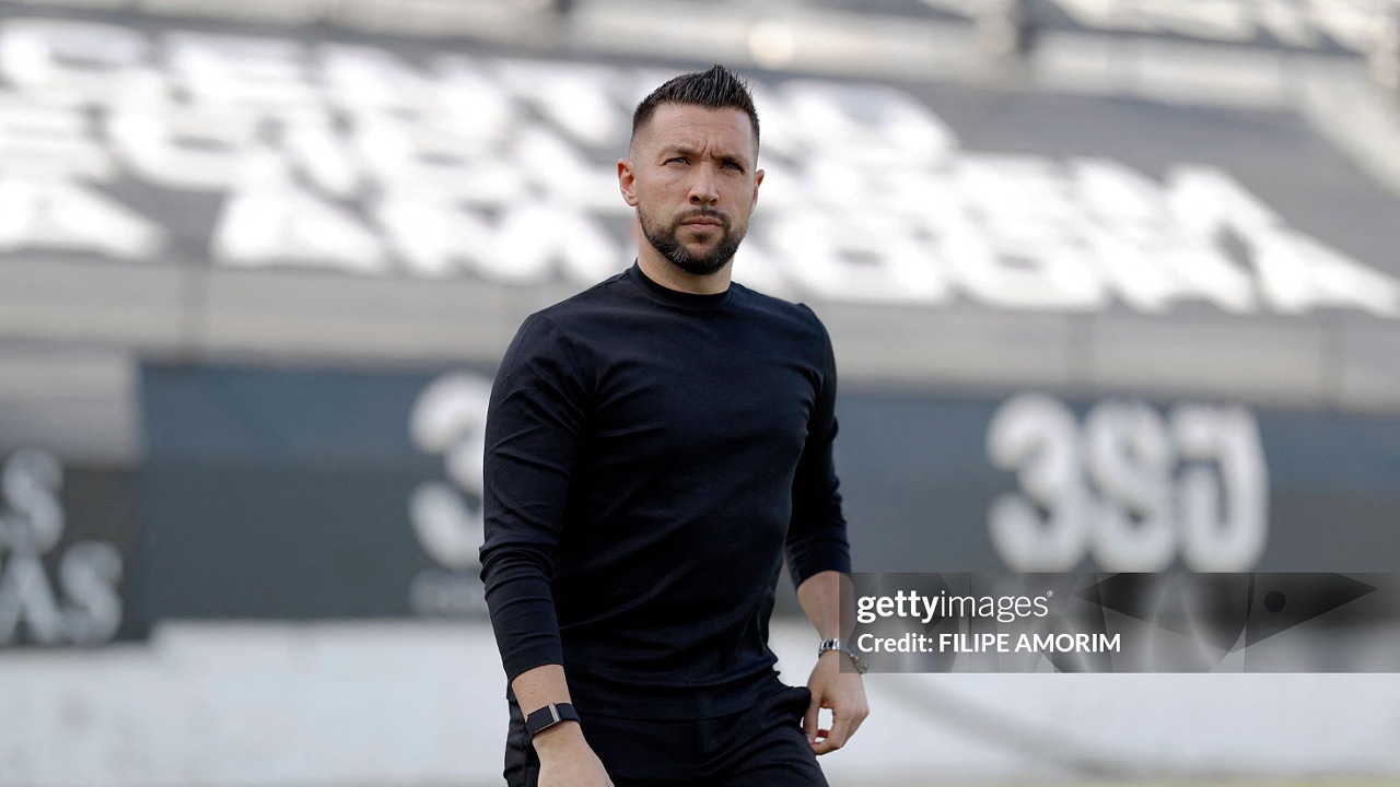 Francesco Farioli Tolak Keras Isu Jadi Pelatih Chelsea