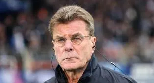 Pelatih VfL Wolfsburg Ngamuk Usai Ditanya Rumor Transfer Pejcinovic