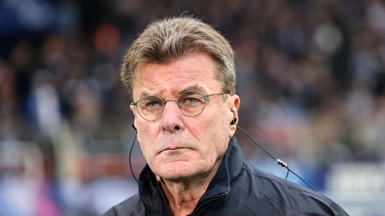 Pelatih VfL Wolfsburg Ngamuk Usai Ditanya Rumor Transfer Pejcinovic