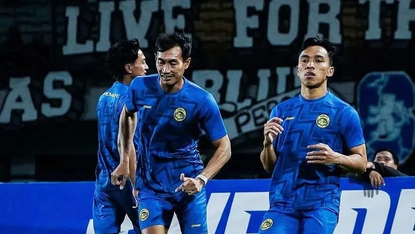 Persebaya dan Arema Siapkan Taktik Khusus dalam Laga Bergengsi bertema Strategi Portugal vs Brasil - sumber: (ileagueid)