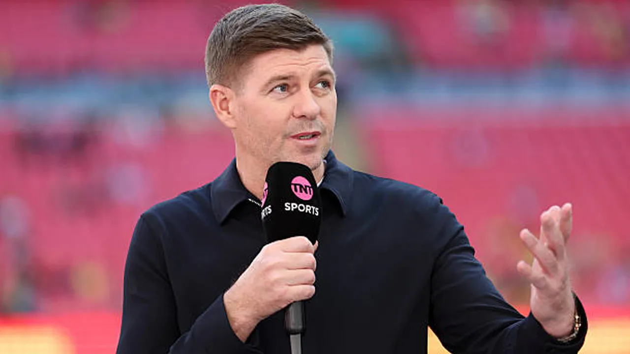 Transfer Manchester City Masih Bikin Steven Gerrard Sakit Hati