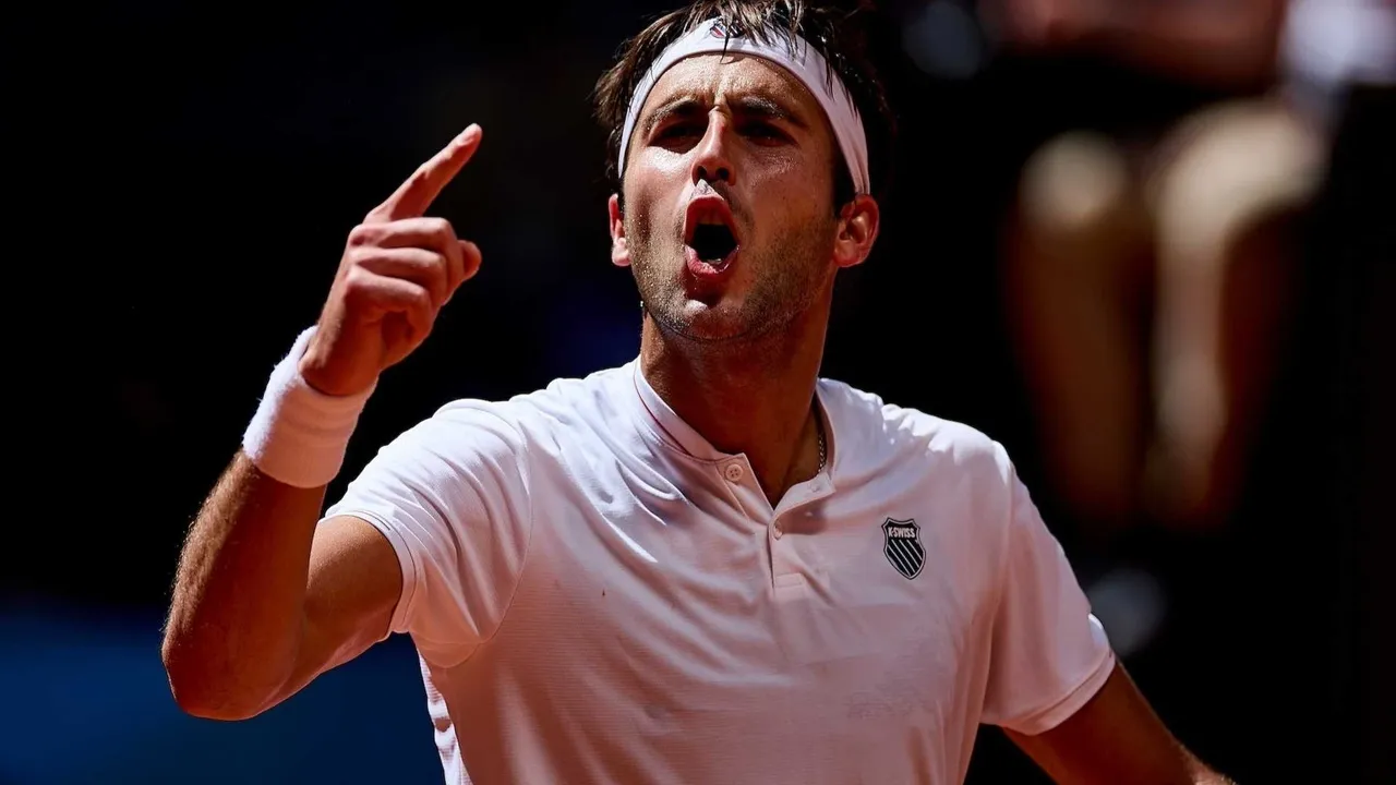 Turun Di Madrid Open, Tomas Martin Etcheverry Belum Tersentuh Di Clay-Court