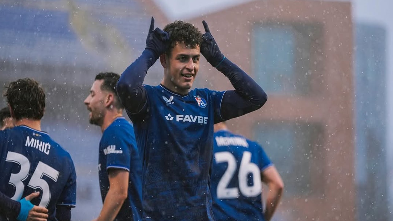 Cari Pengganti Gila, Lazio Targetkan Defender Dinamo Zagreb