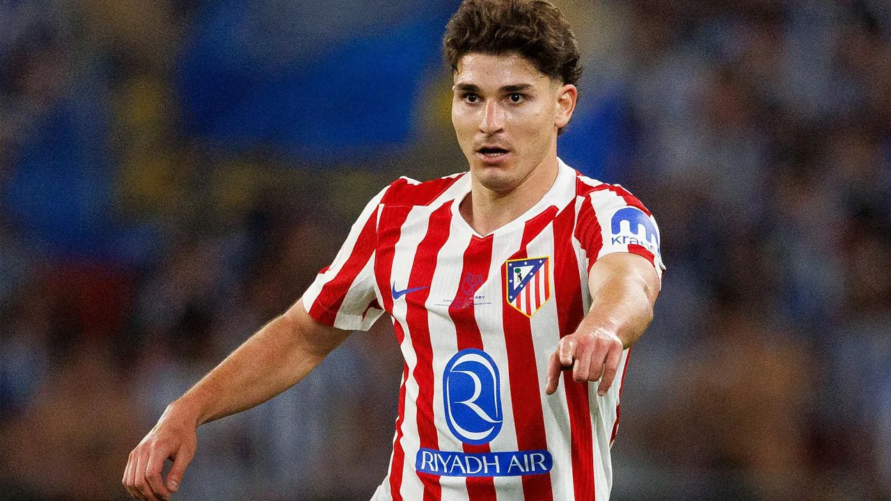 Diincar Barcelona, Julian Alvarez Tak Mau Buang Energi Urus Rumor