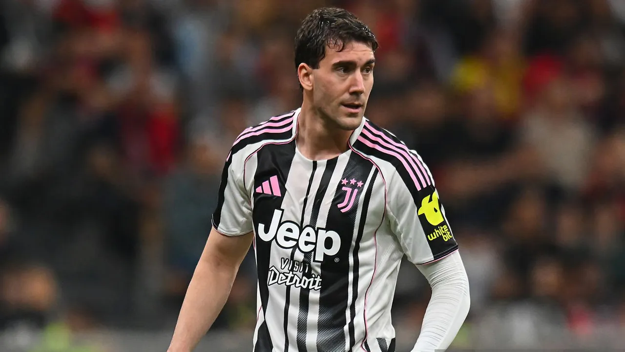 Dusan Vlahovic Pisah dengan Agen Lama, Sinyal Bertahan di Juventus?