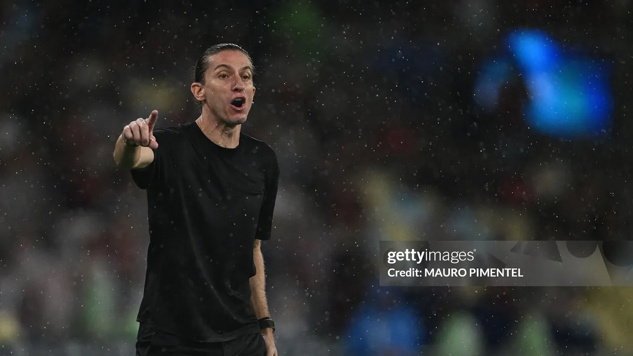 Filipe Luis Muncul Tiba-Tiba dalam Bursa Pelatih Chelsea