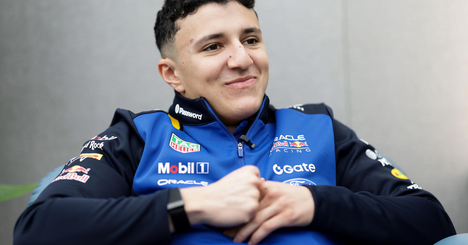 Isack Hadjar Ungkap Kisah Haru Kontrak Red Bull Pertama