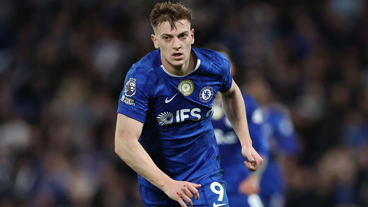 Liam Delap Ngotot Bertahan, Tapi Chelsea Punya Rencana Lain