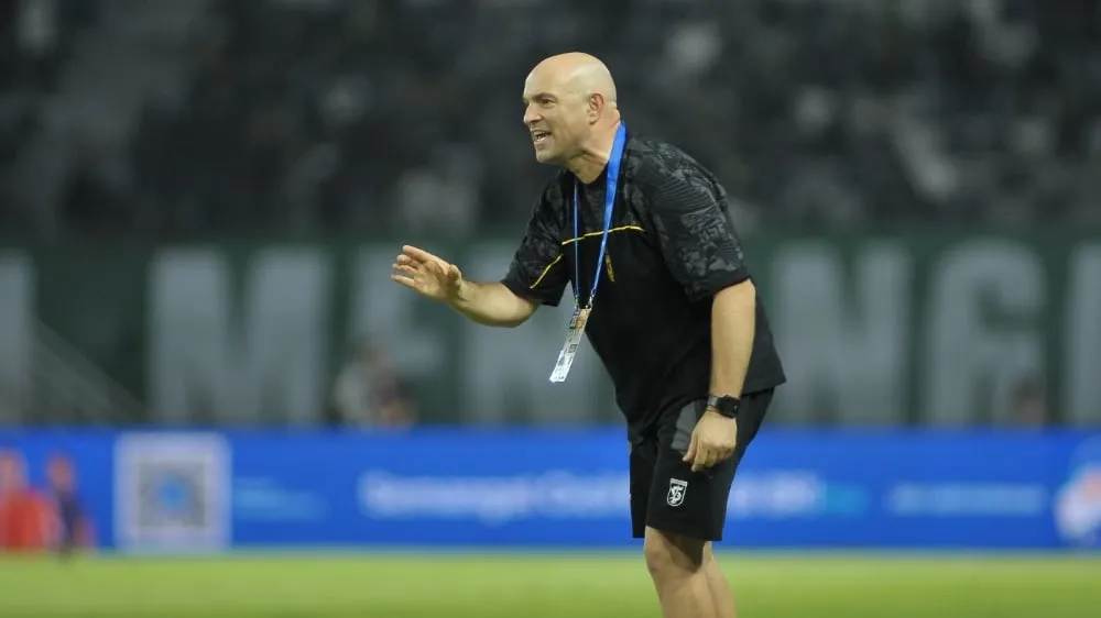 Persebaya Optimis Bangkit meski Dihadang Kendala - sumber: (ileagueid)