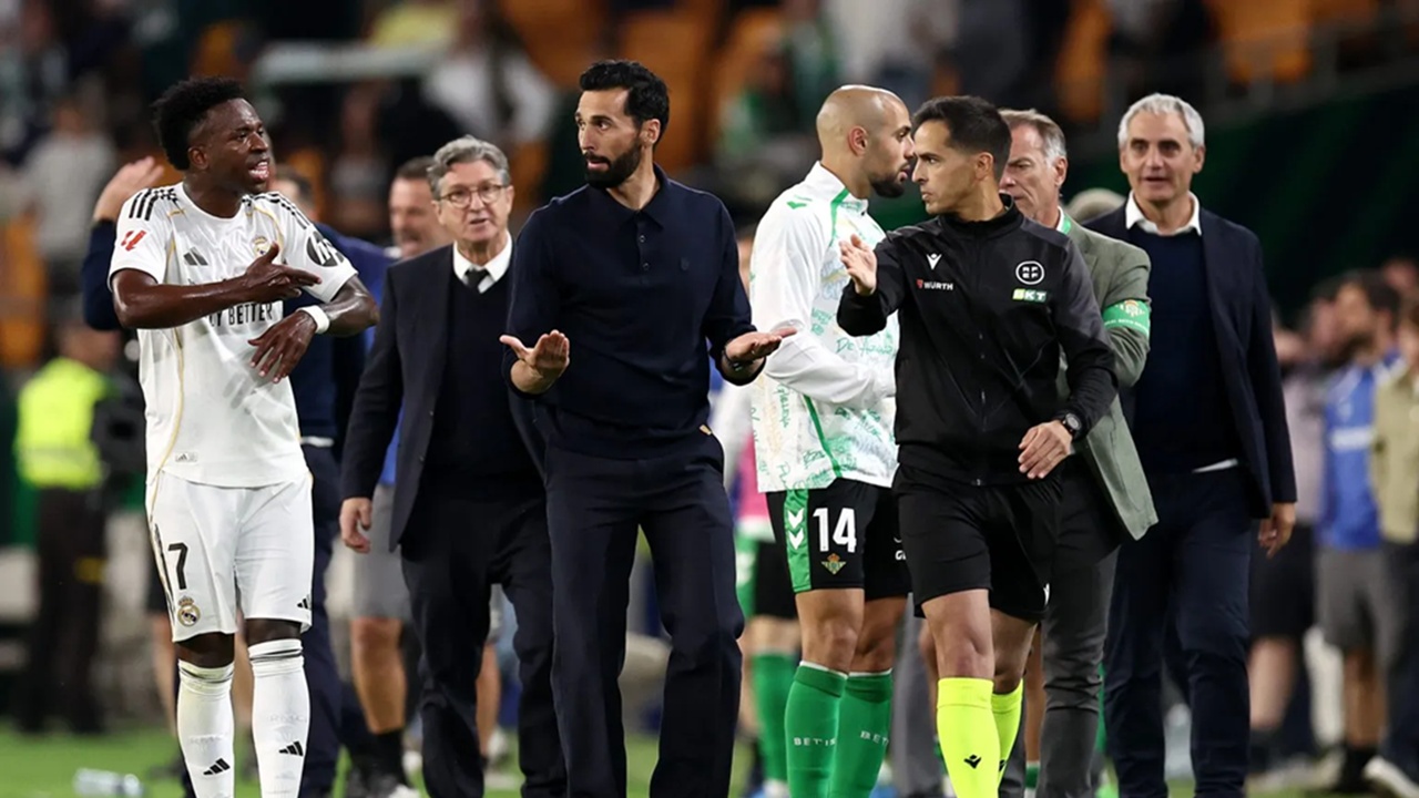 Real Madrid Ingin Mendatangkan Pemain Belakang Baru