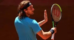 Stefanos Tsitsipas Meluncur Ke Babak Keempat Di Madrid Tanpa Drama