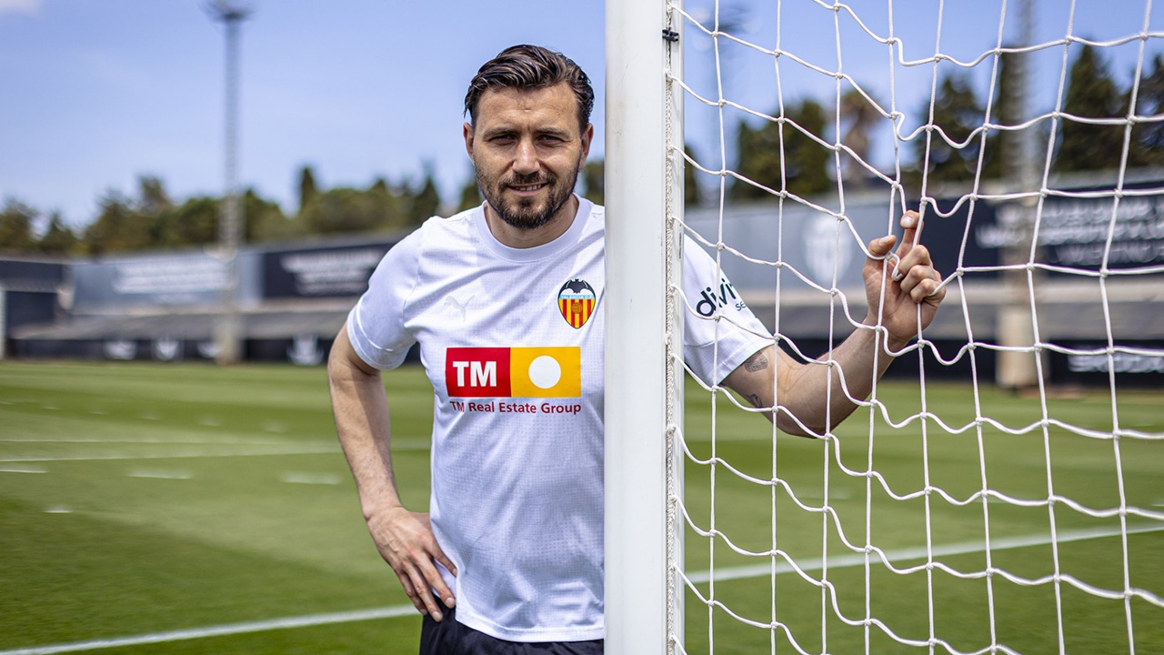 Stole Dimitrievski Minta Valencia Waspada meski Raih 39 Poin
