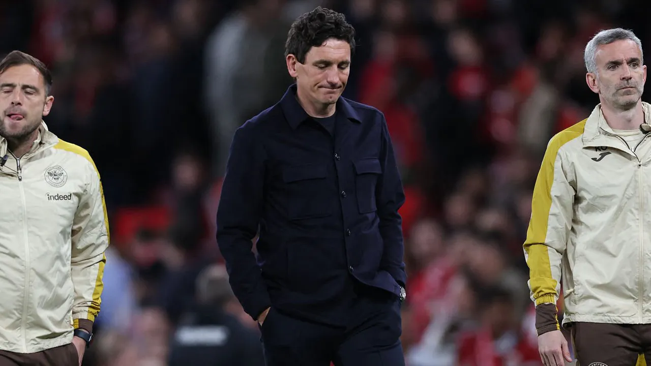 Tampil Berani Lawan MU, Keith Andrews Kecewa Brentford Kalah