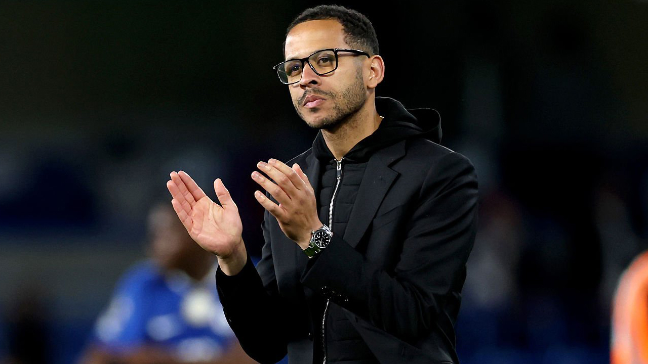 Tiga Nama Masuk Radar Chelsea untuk Gantikan Peran Liam Rosenior