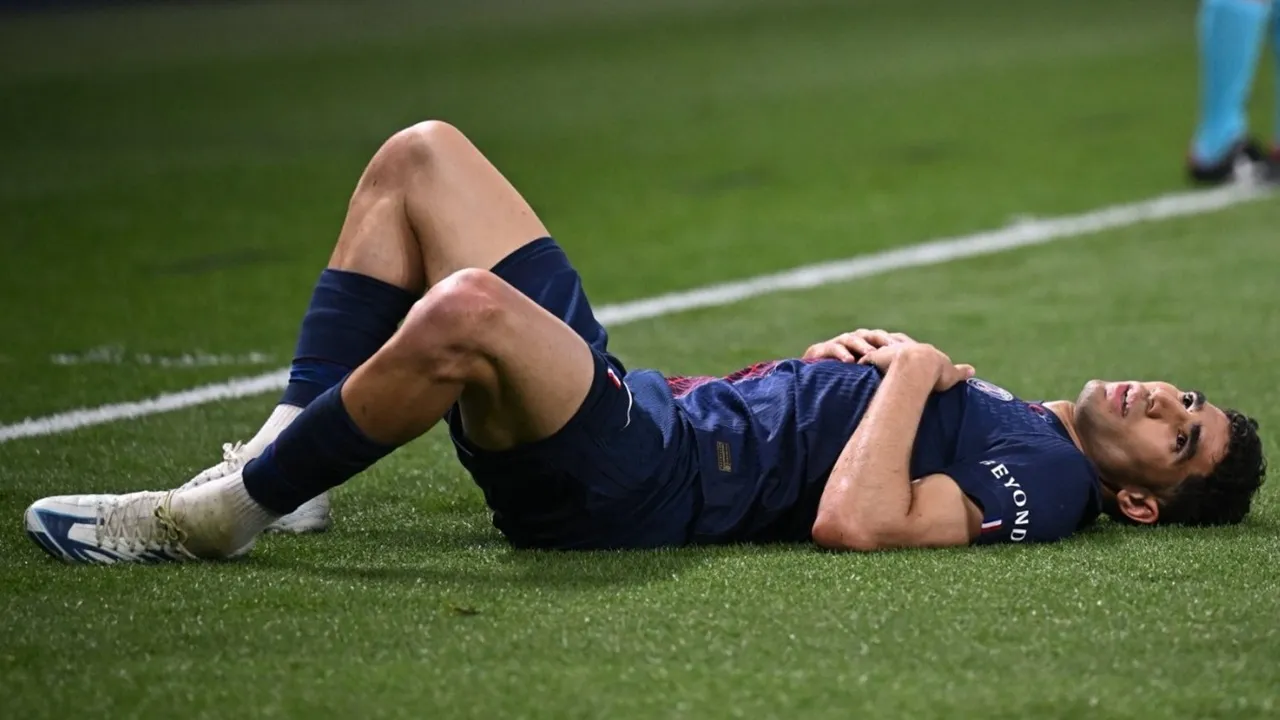 Achraf Hakimi Diragukan Tampil pada Leg Kedua Melawan Bayern