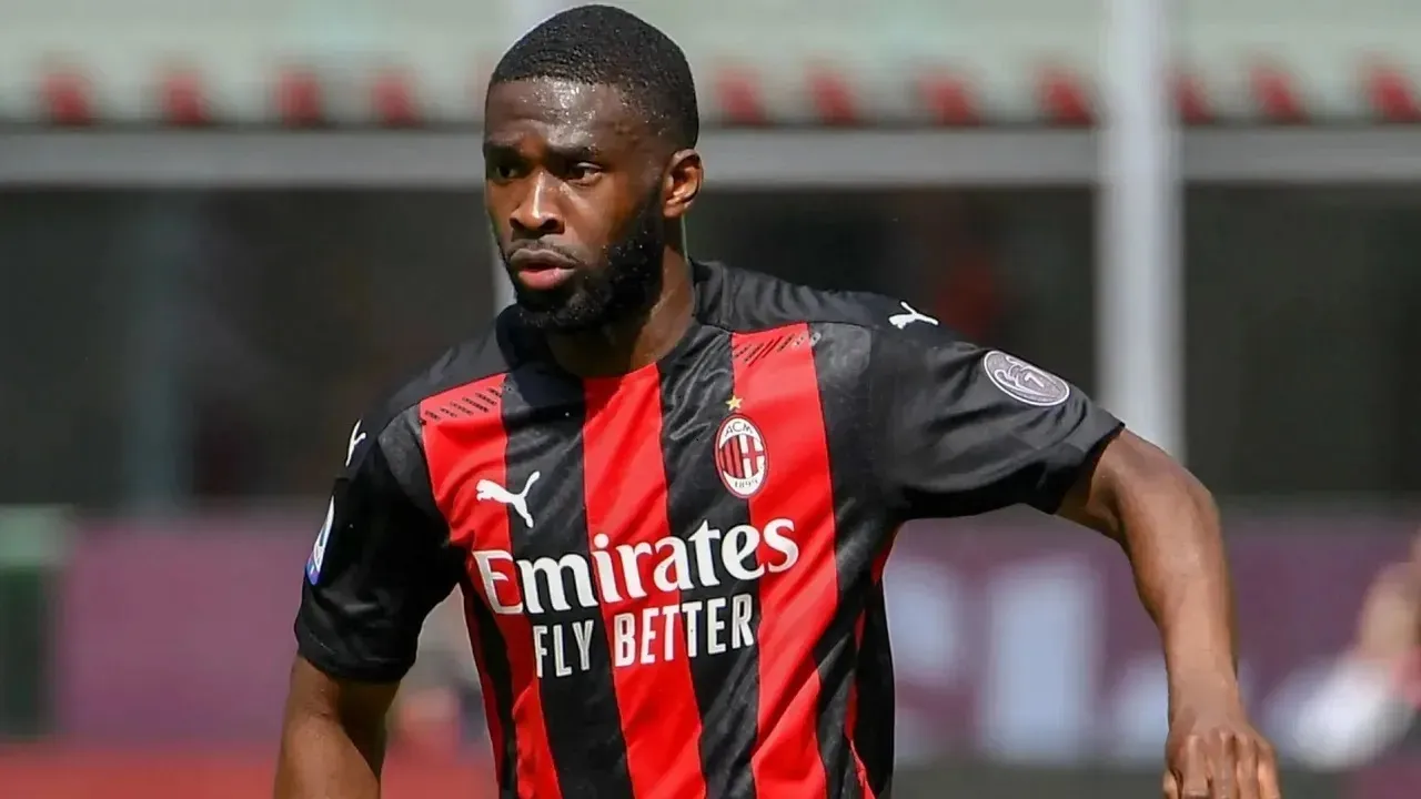 Ambisi ke Piala Dunia, AC Milan Siapkan Kontrak Baru Untuk Fikayo Tomori