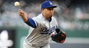 Edwin Diaz Optimistis Pulih dan Kembali Tajam di Paruh Kedua Musim