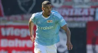 Leeds Incar Bek Haus Gol Danilho Doekhi, Gratisan Tapi Kualitas Top