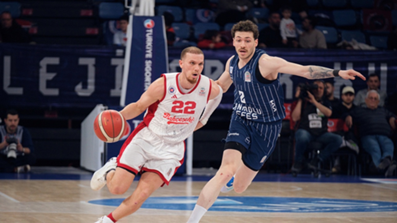 Malachi Flynn Bertahan Bersama Klub Asal Turki