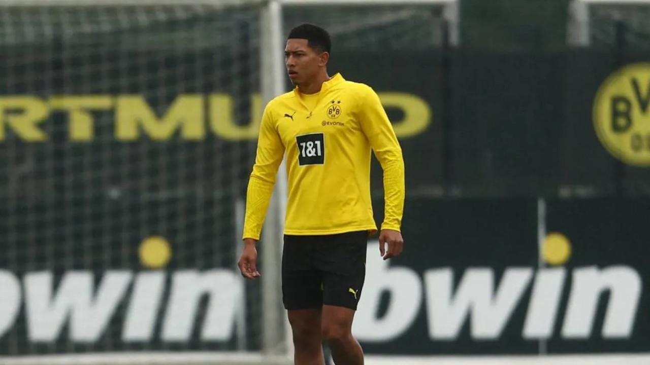 Meski Kesulitan di Awal Musim, Kini Jobe Bellingham Akui Nyaman di Dortmund