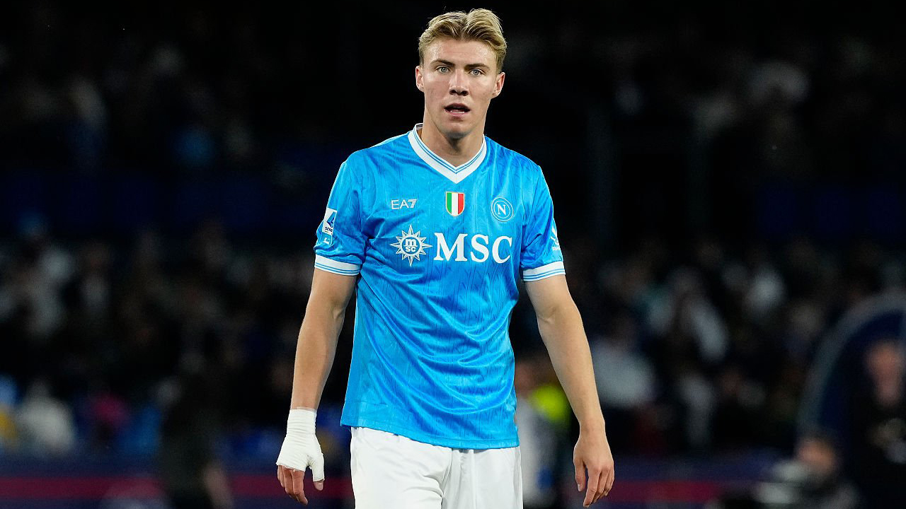 Michael Owen Sarankan MU Beri Rasmus Hojlund Kesempatan Kedua