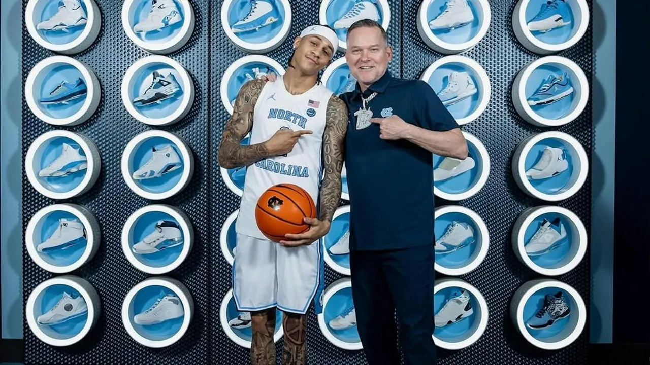 North Carolina Resmi Mengontrak Terrence Brown