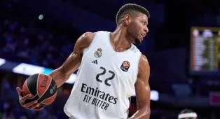 Walter Tavares Tanggapi Gagal Menangkan Pemain Bertahan Terbaik