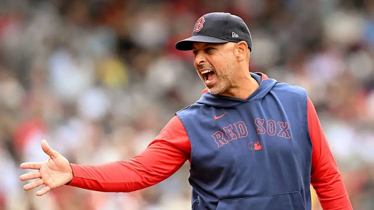 Alex Cora mengaku bersyukur atas kesempatan yang ia jalani selama di Boston, baik sebagai pemain maupun manajer. (Foto: AP)