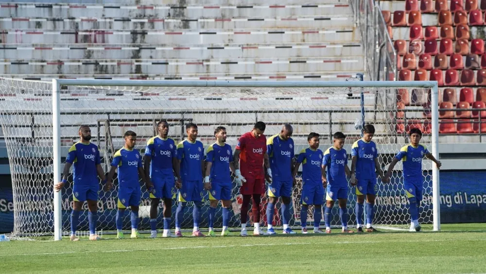 Arema FC Evaluasi Diri Pasca Derbi Jatim: Seruan untuk Kebangkitan - sumber: (ileagueid)
