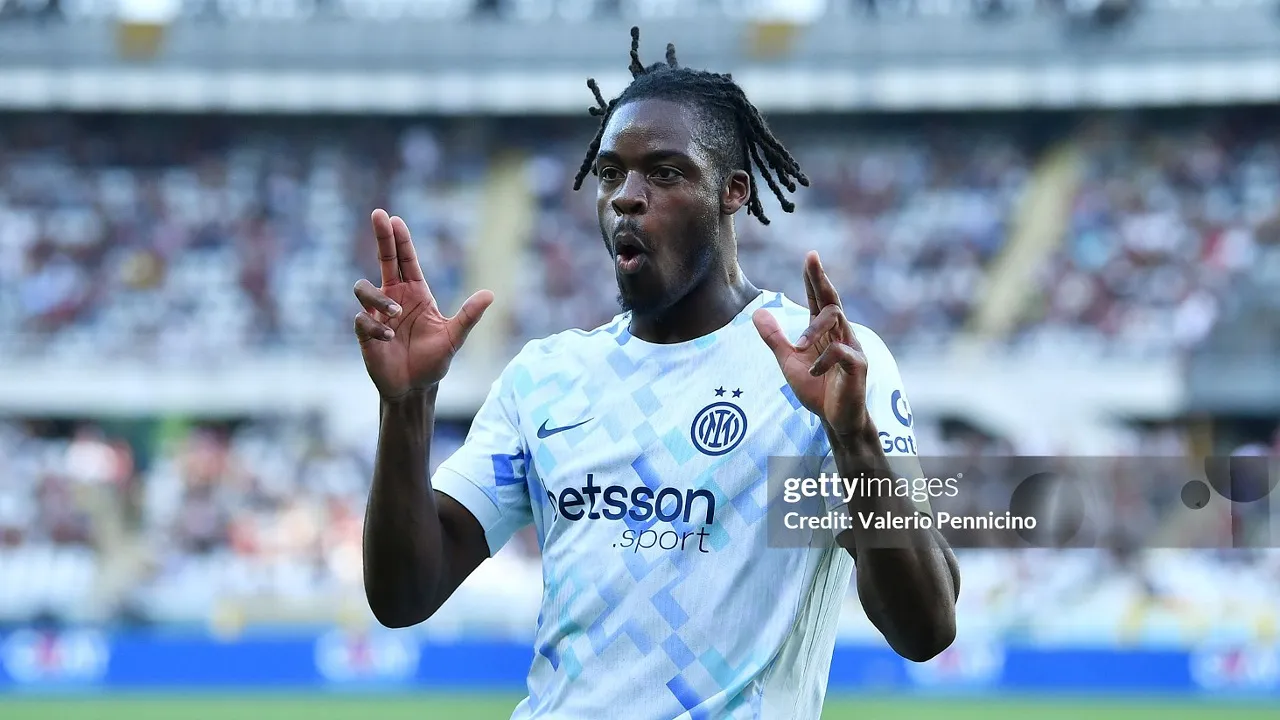 Crystal Palace Hadapi Tantangan Besar Rekrut Yann Bisseck dari Inter